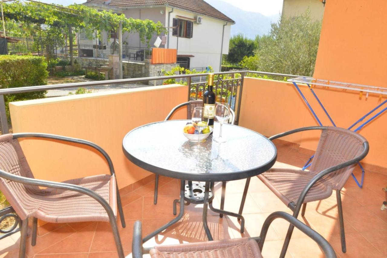 D Apartment Kotor Extérieur photo