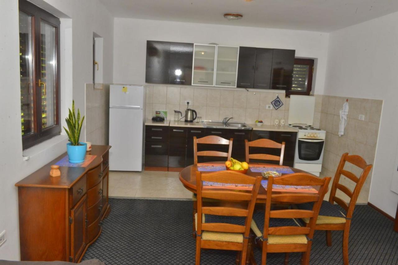 D Apartment Kotor Extérieur photo