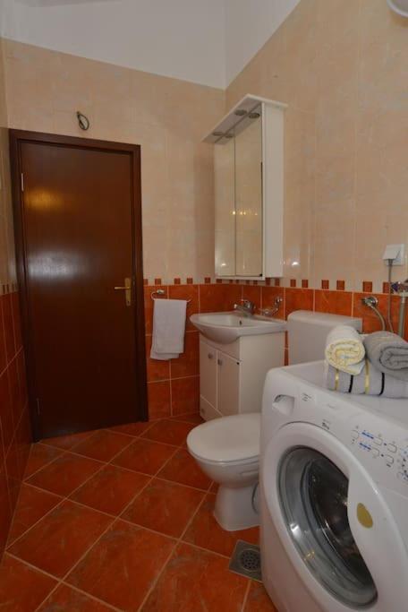 D Apartment Kotor Extérieur photo