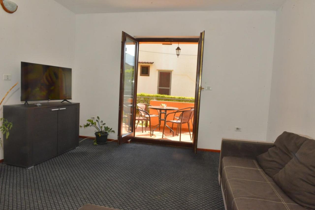 D Apartment Kotor Extérieur photo